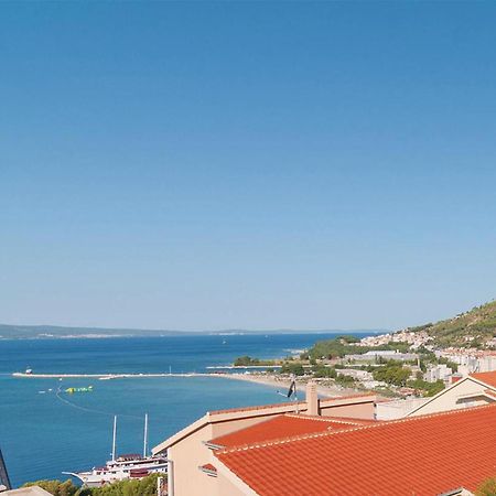 Gorgeous Apartment In Omis With House Sea View Exterior photo