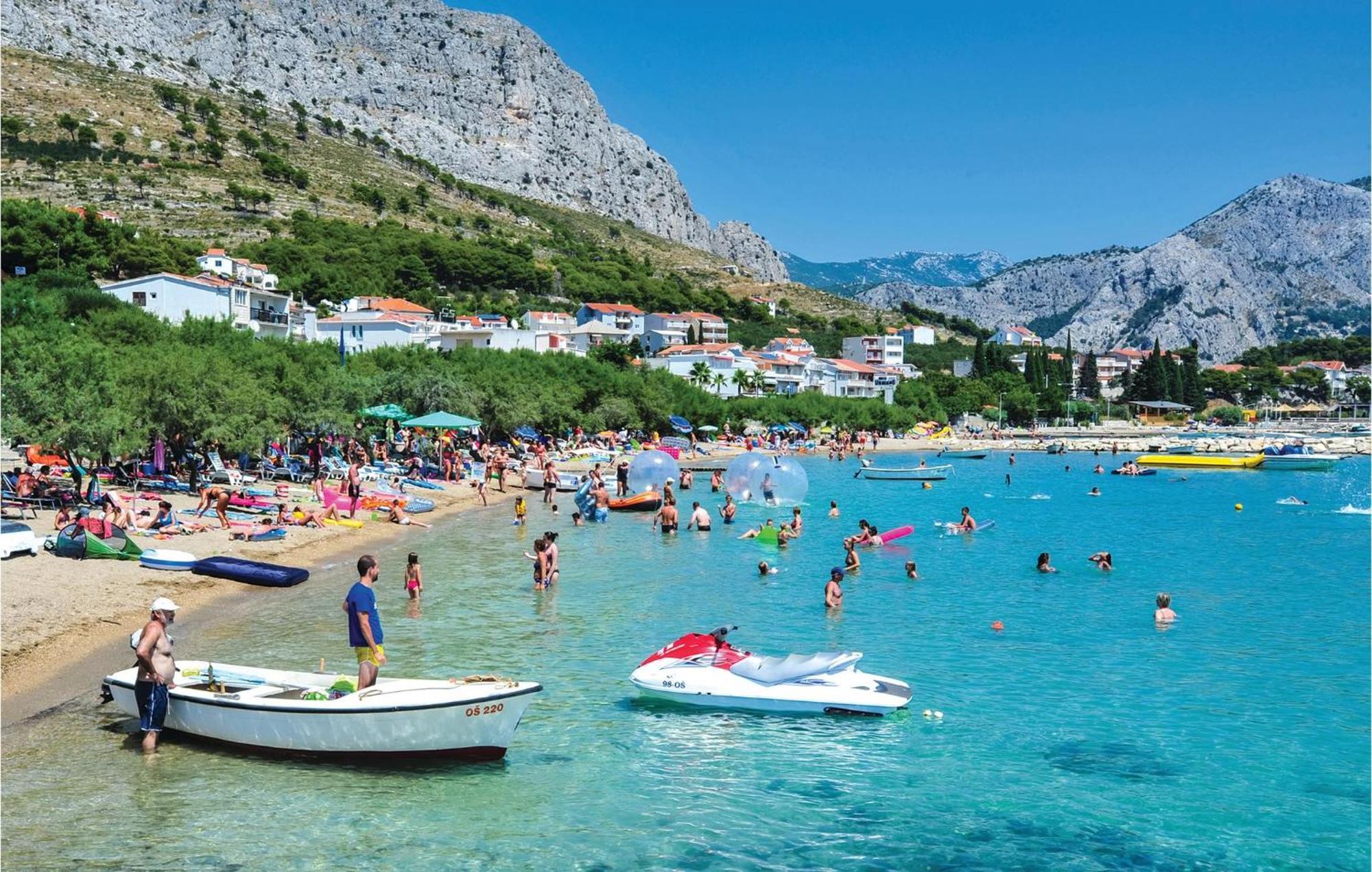 Gorgeous Apartment In Omis With House Sea View Exterior photo